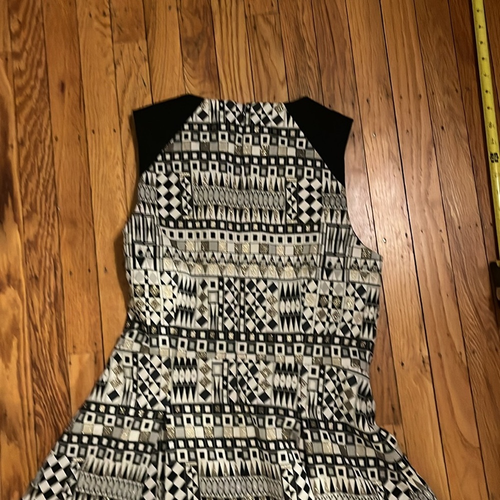 J Mclaughlin Sparkling Pattern And Black Party Dr… - image 8